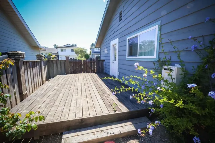 142 Sir Francis Court, Capitola, California 95010