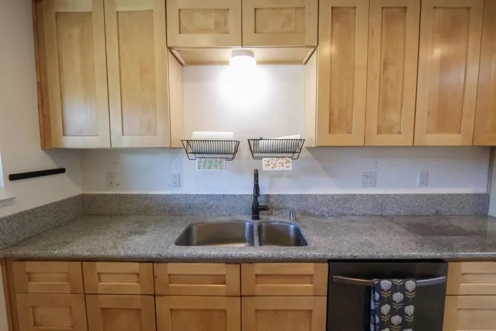 142 Sir Francis Court, Capitola, California 95010