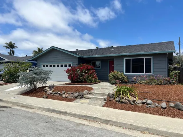 142 Sir Francis Court, Capitola, California 95010