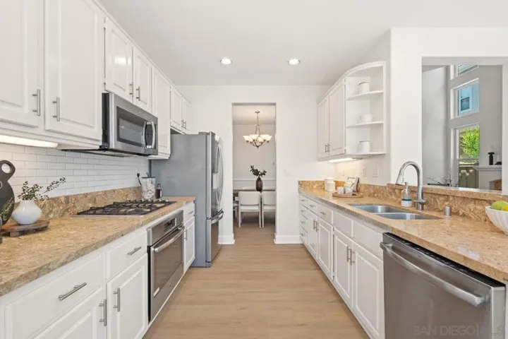 13051 Camino Bautizo, San Diego, California 92130