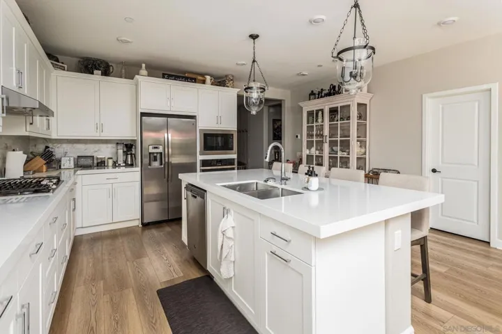 2054 Bruno Place, Escondido, California 92026
