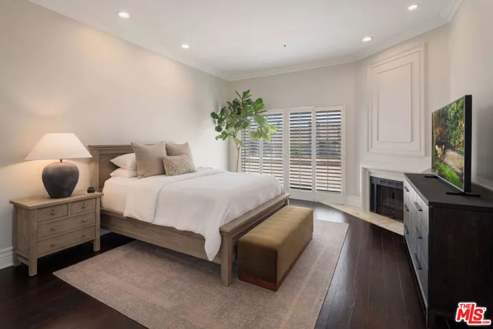 11690 Montana Avenue Ph301, Los Angeles, California 90049