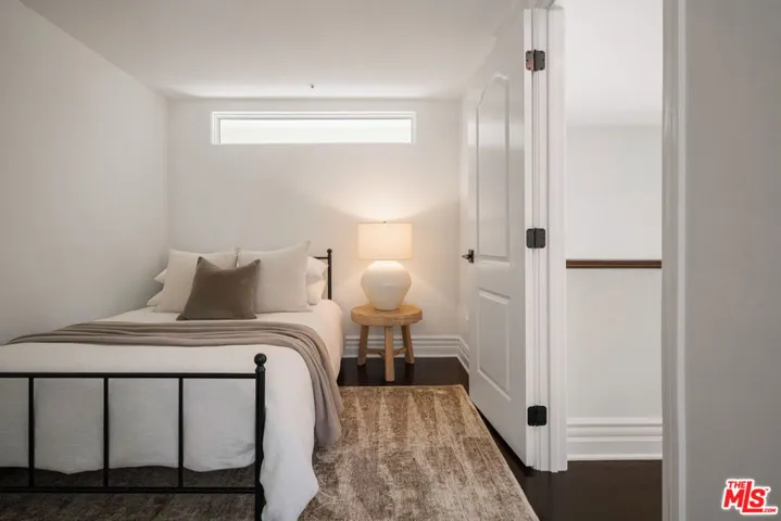 11690 Montana Avenue Ph301, Los Angeles, California 90049