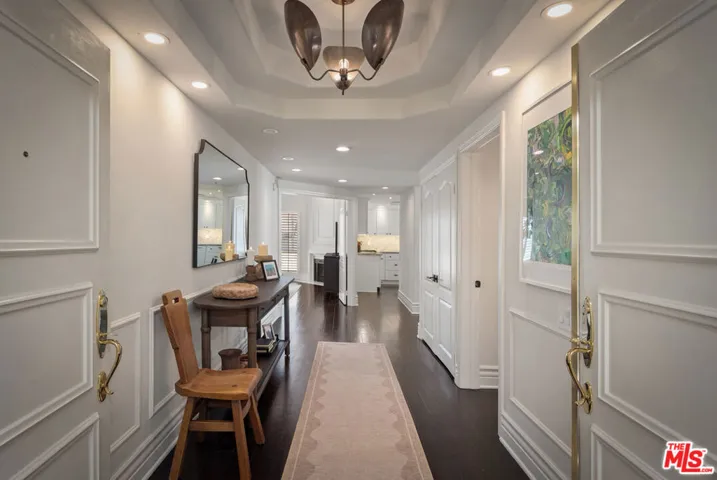 11690 Montana Avenue Ph301, Los Angeles, California 90049