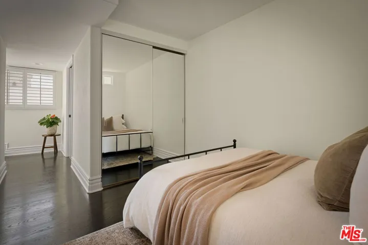 11690 Montana Avenue Ph301, Los Angeles, California 90049