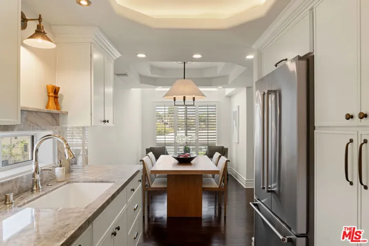 11690 Montana Avenue Ph301, Los Angeles, California 90049