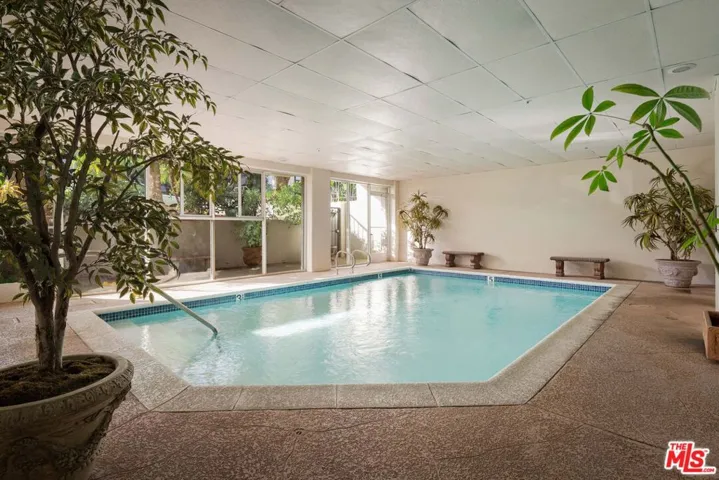 11690 Montana Avenue Ph301, Los Angeles, California 90049