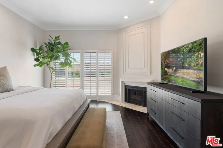 11690 Montana Avenue Ph301, Los Angeles, California 90049