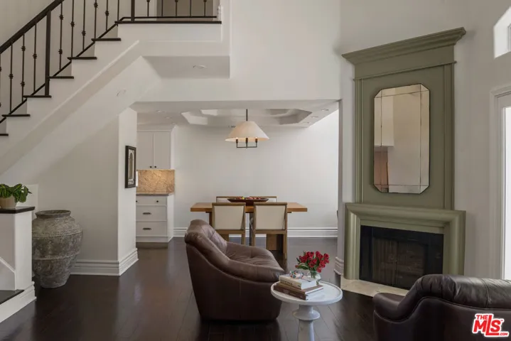 11690 Montana Avenue Ph301, Los Angeles, California 90049
