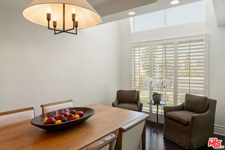 11690 Montana Avenue Ph301, Los Angeles, California 90049