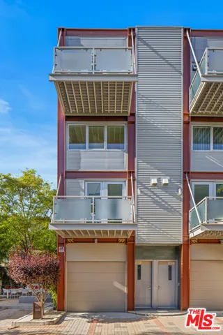 3450 Cahuenga Boulevard 801, Los Angeles, California 90068