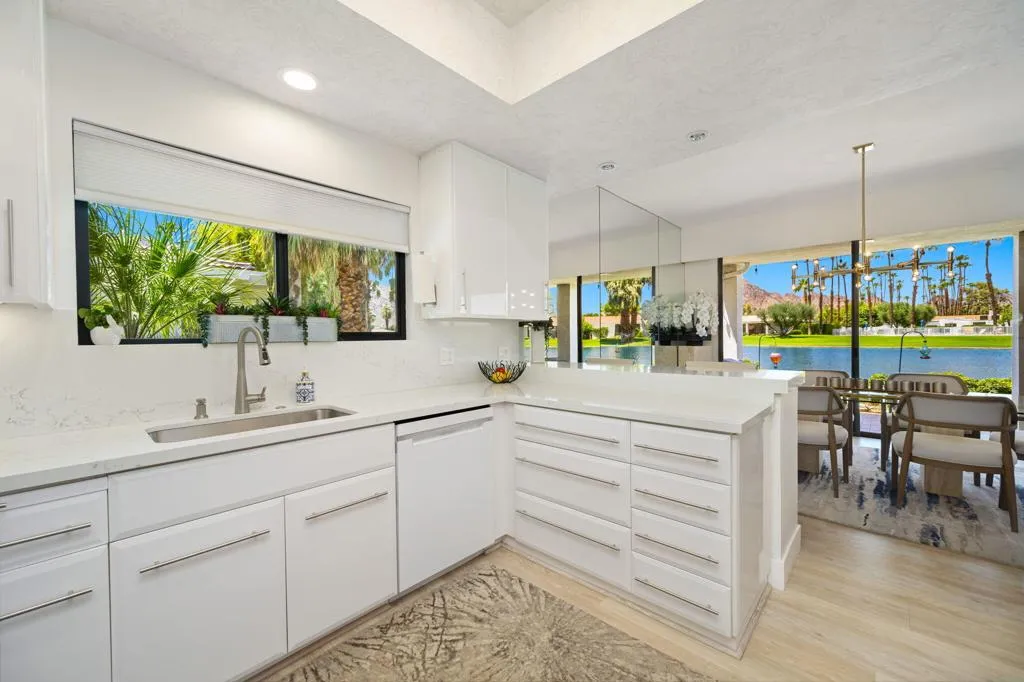 33-web-or-mls-KS_Lago_Miller_0726_033