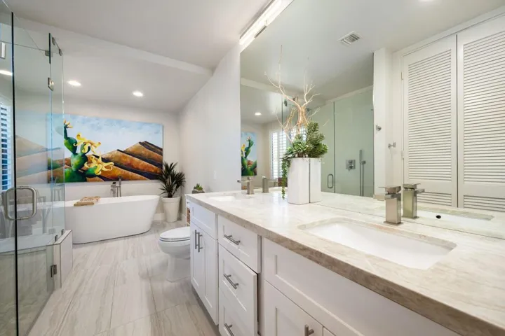 40-web-or-mls-KS_Lago_Miller_0726_040