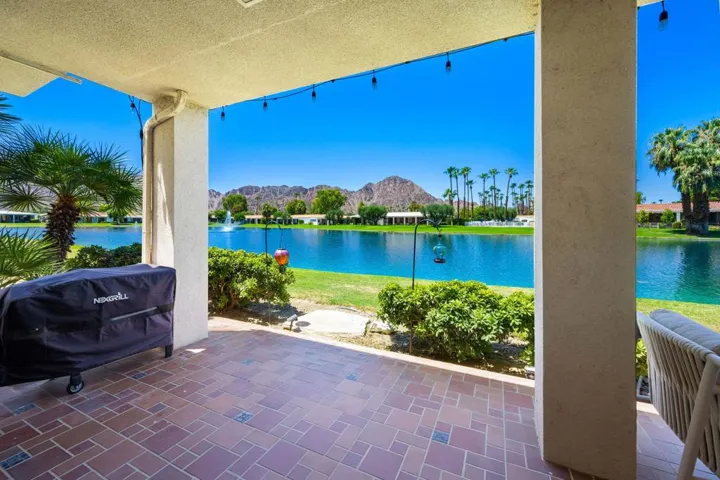 22-web-or-mls-KS_Lago_Miller_0726_022
