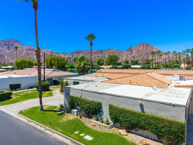 3-web-or-mls-KS_Lago_Miller_0726_003