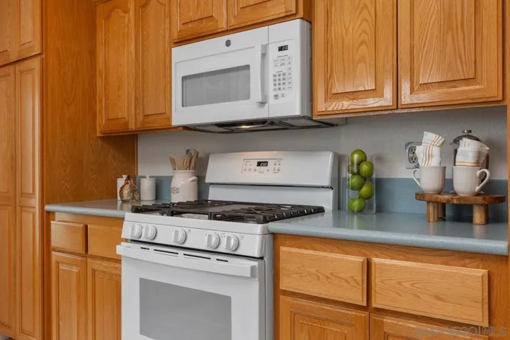 11355 Middle Ridge Terrace, San Diego, California 92128