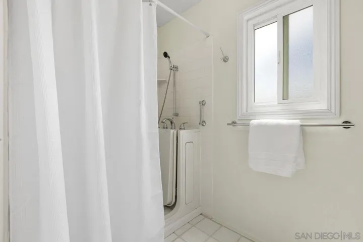 11355 Middle Ridge Terrace, San Diego, California 92128