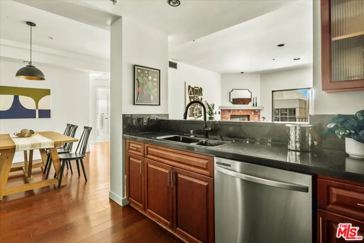417 S Westmoreland Avenue 404, Los Angeles, California 90020
