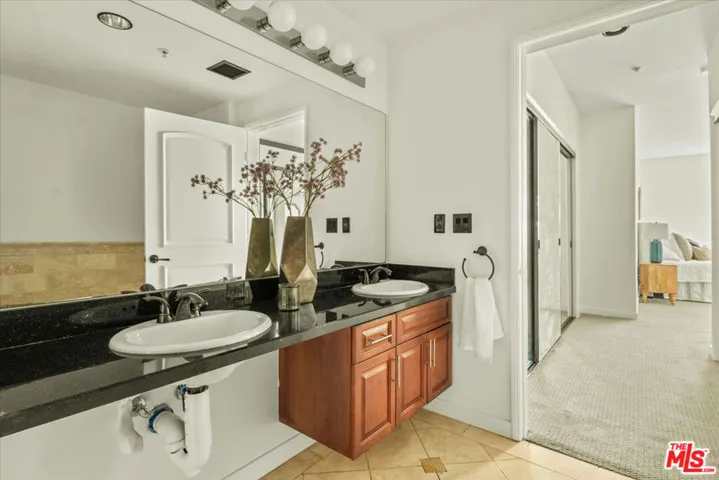 417 S Westmoreland Avenue 404, Los Angeles, California 90020