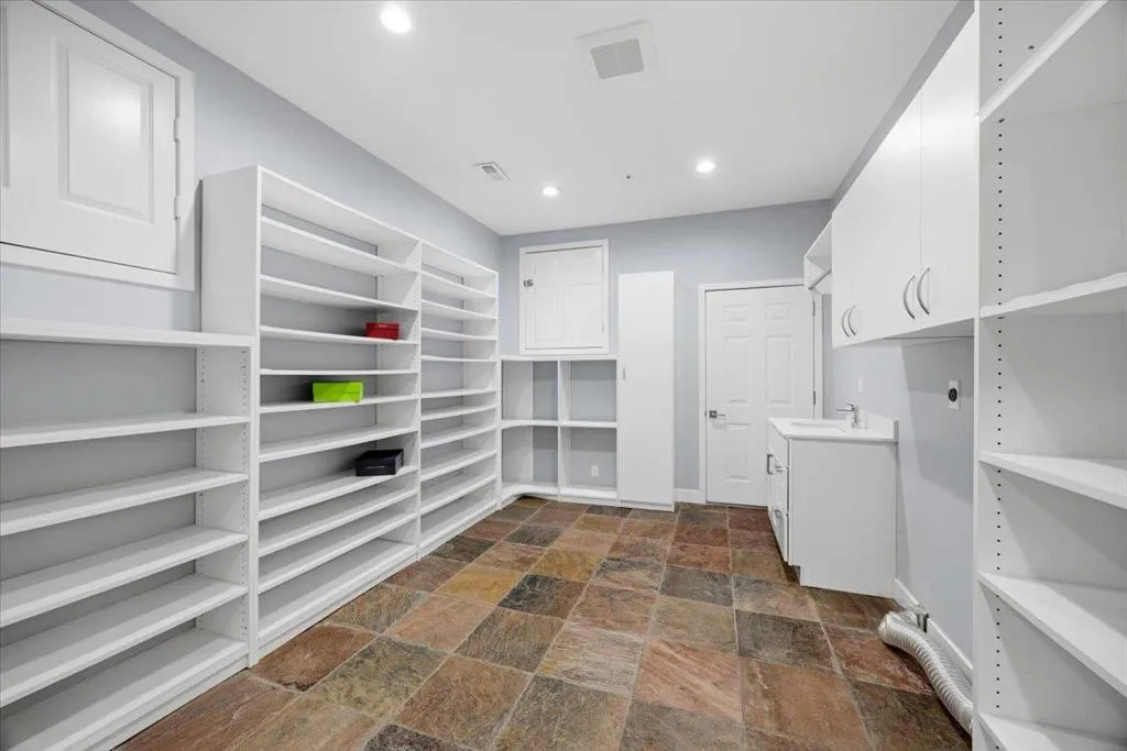 Dream Shoe Closet within Laundry/Linen Suite (Part 2/3)
