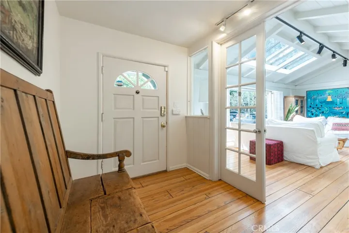 11446 Amanda Drive, Studio City, California 91604