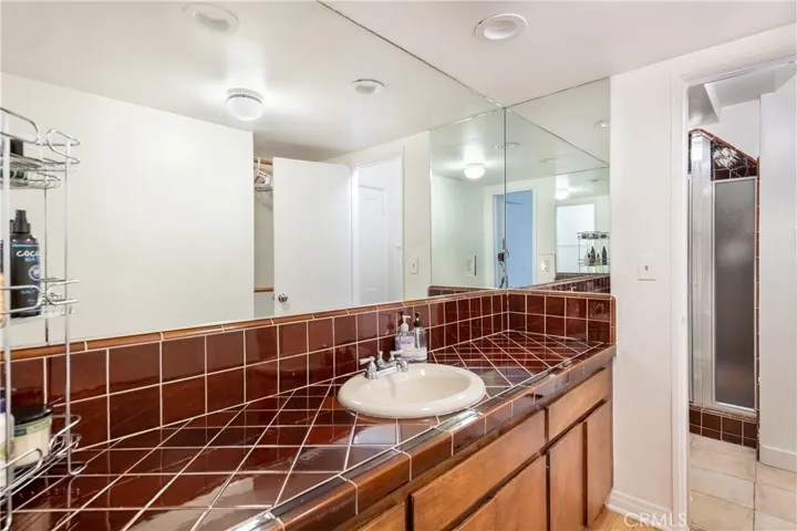 11446 Amanda Drive, Studio City, California 91604