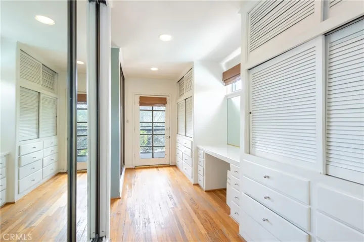 11446 Amanda Drive, Studio City, California 91604