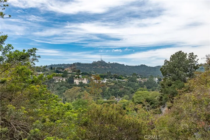 11446 Amanda Drive, Studio City, California 91604