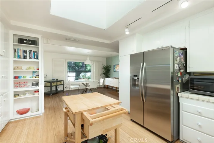 11446 Amanda Drive, Studio City, California 91604