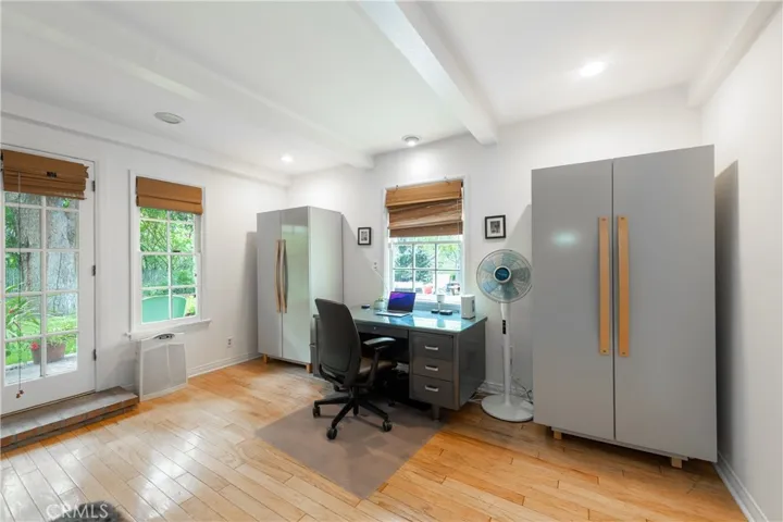 11446 Amanda Drive, Studio City, California 91604