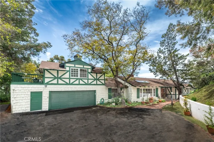 11446 Amanda Drive, Studio City, California 91604