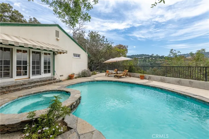 11446 Amanda Drive, Studio City, California 91604