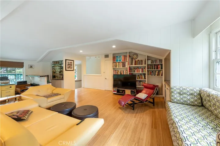 11446 Amanda Drive, Studio City, California 91604
