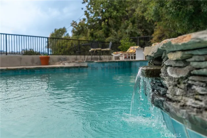11446 Amanda Drive, Studio City, California 91604