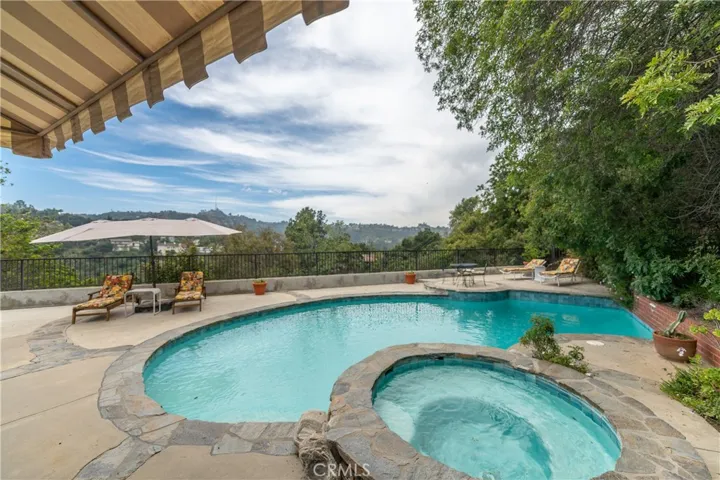 11446 Amanda Drive, Studio City, California 91604
