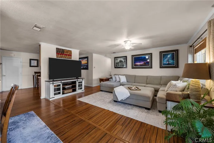 25074 Kerry Robin, Newhall, California 91321