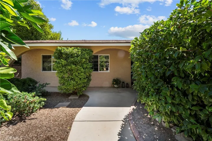 25074 Kerry Robin, Newhall, California 91321