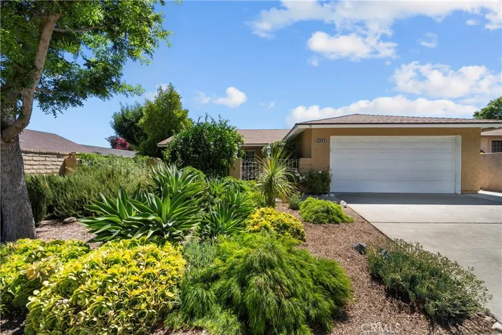 25074 Kerry Robin, Newhall, California 91321