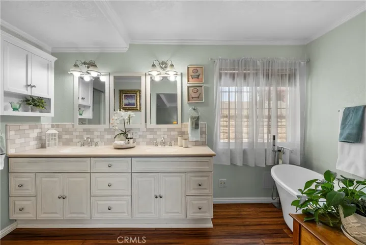 25074 Kerry Robin, Newhall, California 91321