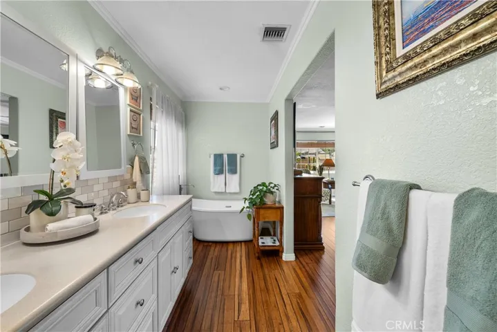 25074 Kerry Robin, Newhall, California 91321
