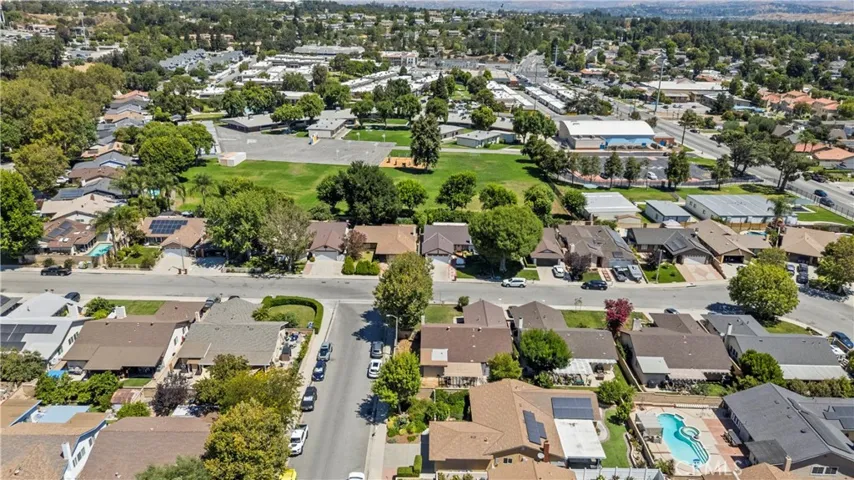 25074 Kerry Robin, Newhall, California 91321