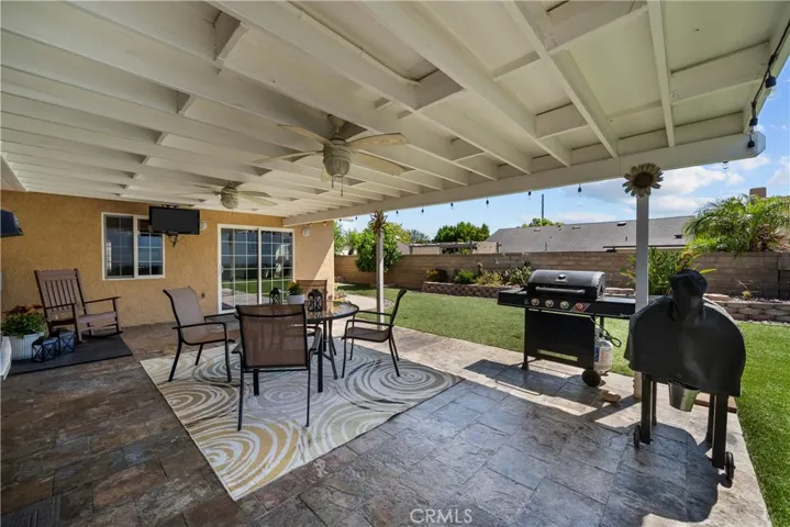 25074 Kerry Robin, Newhall, California 91321