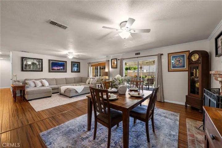 25074 Kerry Robin, Newhall, California 91321