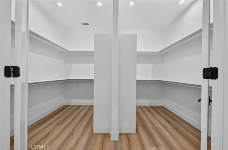 Master Double Walk In Closet