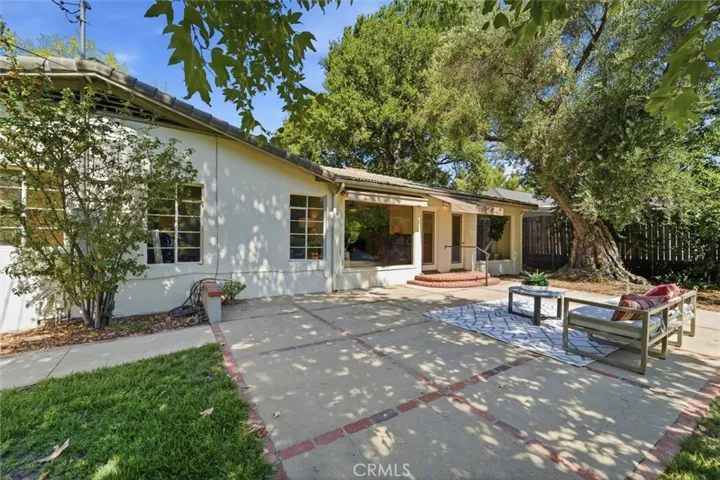 4630 Gould Avenue, La Canada Flintridge, California 91011