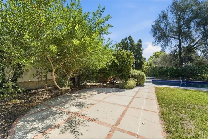 4630 Gould Avenue, La Canada Flintridge, California 91011