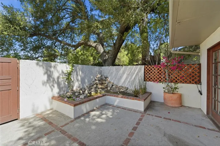 4630 Gould Avenue, La Canada Flintridge, California 91011