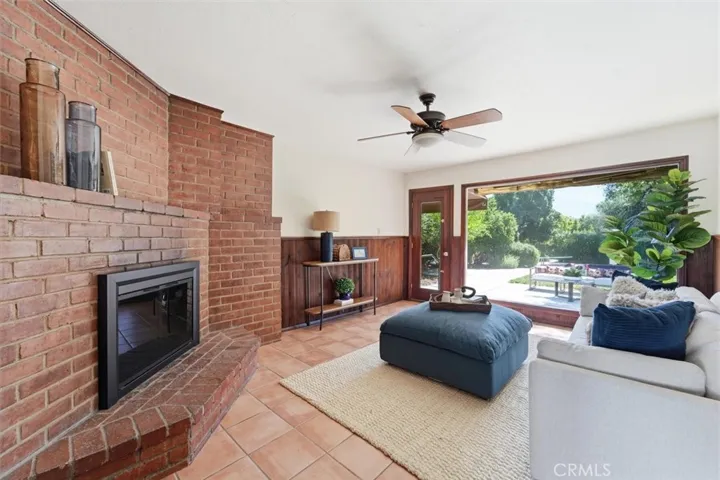 4630 Gould Avenue, La Canada Flintridge, California 91011