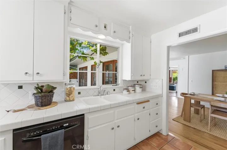 4630 Gould Avenue, La Canada Flintridge, California 91011