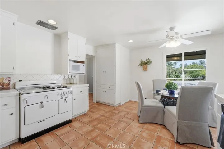 4630 Gould Avenue, La Canada Flintridge, California 91011